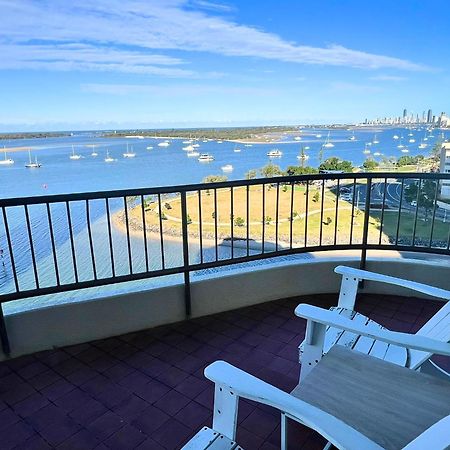 Broadwater Shores Waterfront Apartments Голд-Кост Экстерьер фото