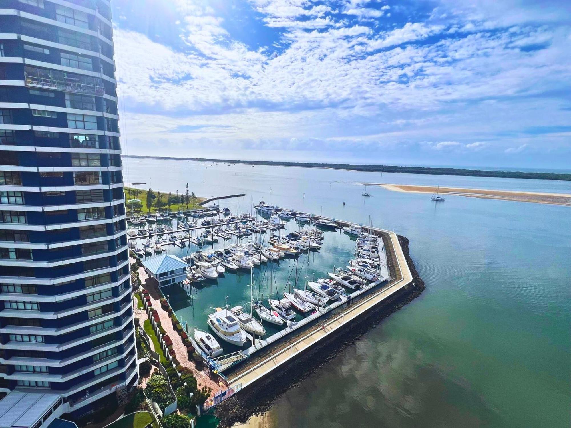 Broadwater Shores Waterfront Apartments Голд-Кост Экстерьер фото
