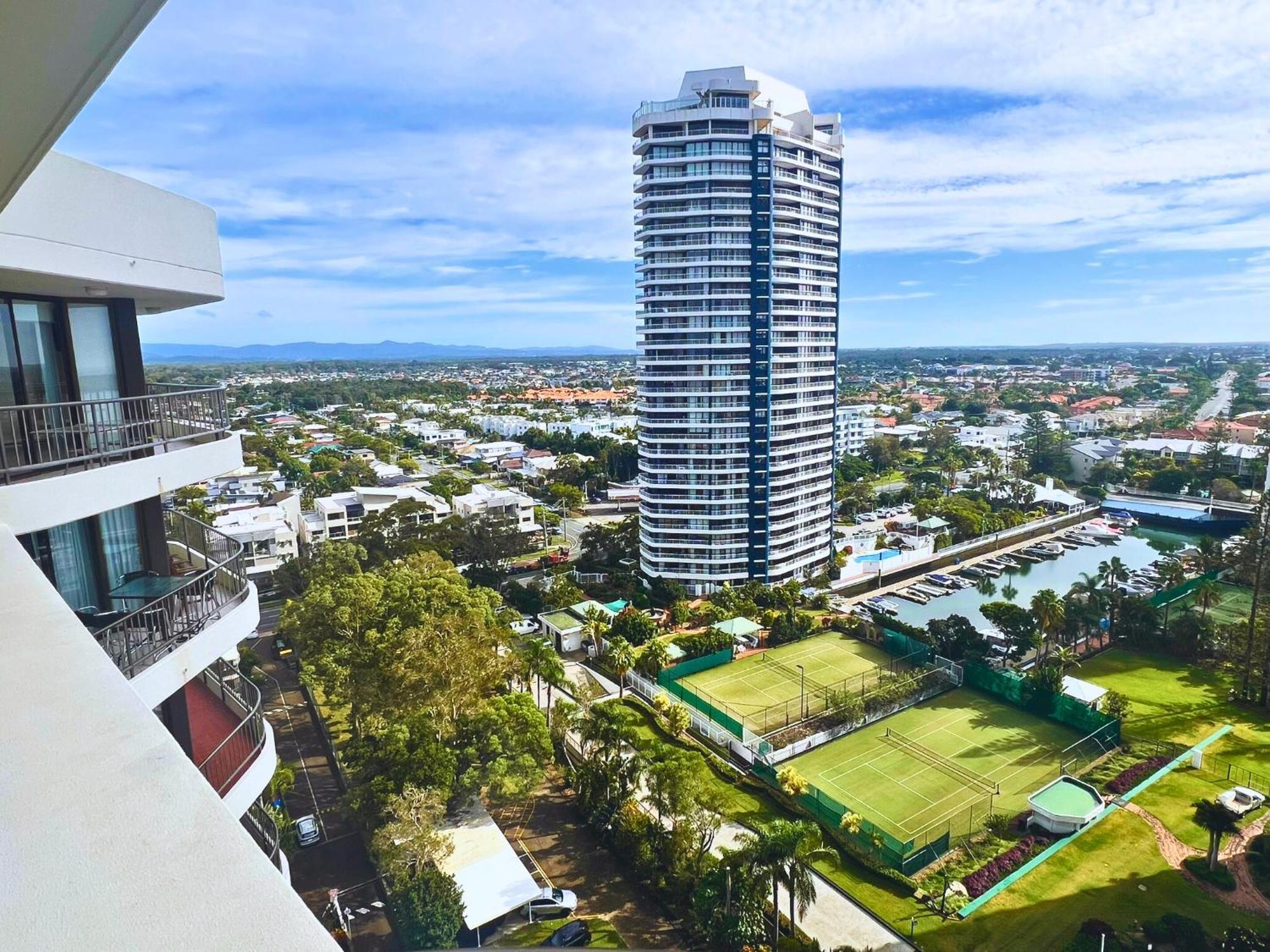 Broadwater Shores Waterfront Apartments Голд-Кост Экстерьер фото