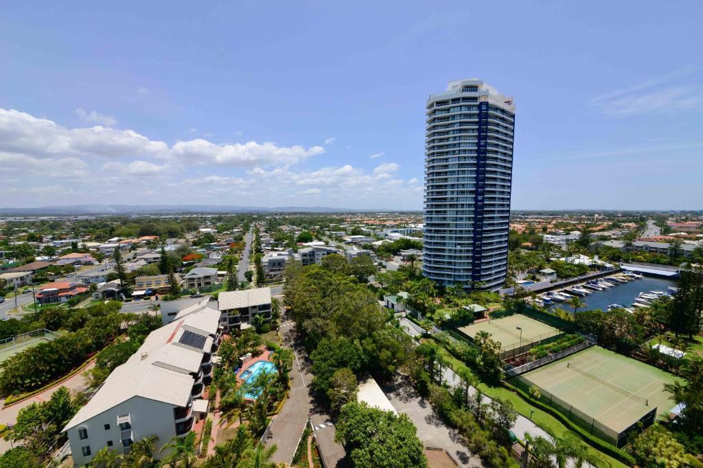 Broadwater Shores Waterfront Apartments Голд-Кост Экстерьер фото