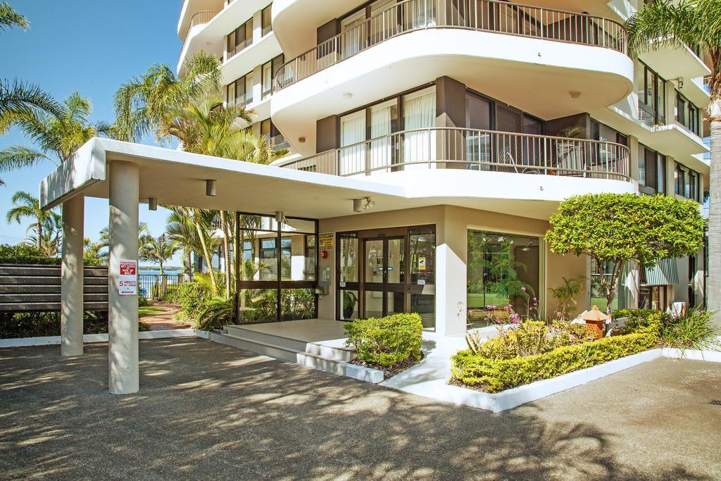 Broadwater Shores Waterfront Apartments Голд-Кост Экстерьер фото